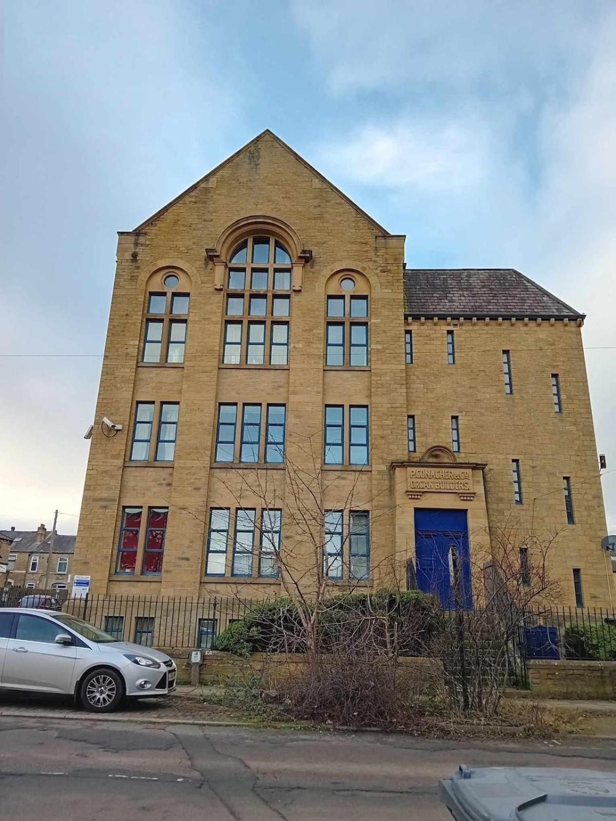 Charming 2 Bed Mezzanine Ap Apartment Huddersfield Exterior photo